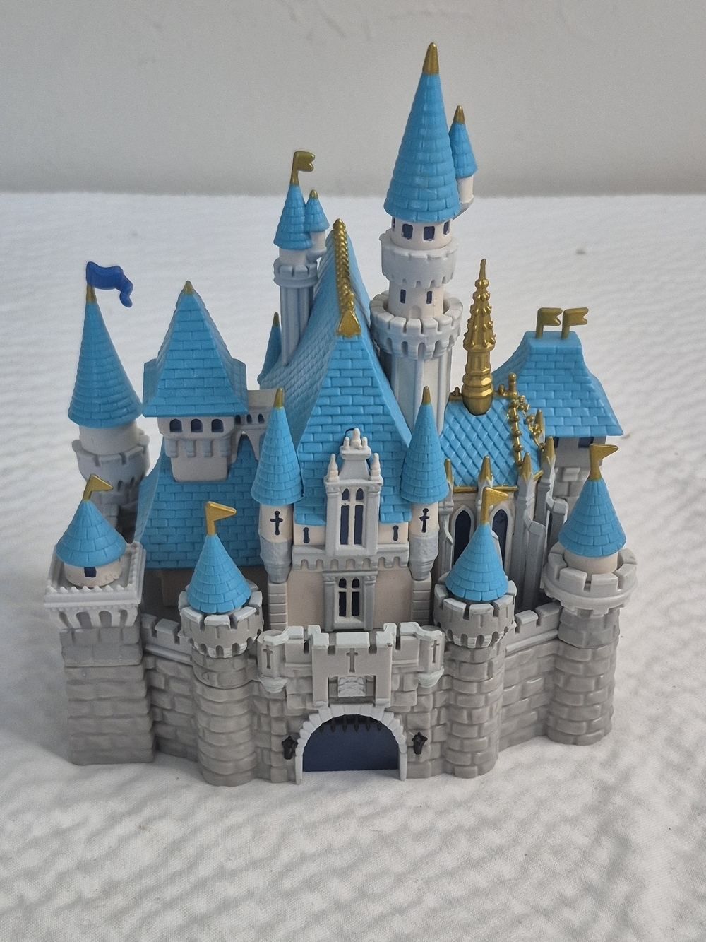 Funko Disney Castle Figurine Blue/Gray/Gold 6in 2020 MPN FAC-053571-20183